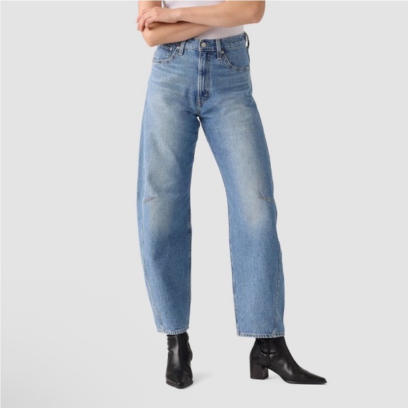 NWT Levi's Women's Cinch Barrel Jeans - Let Love In - Picture 1 of 5